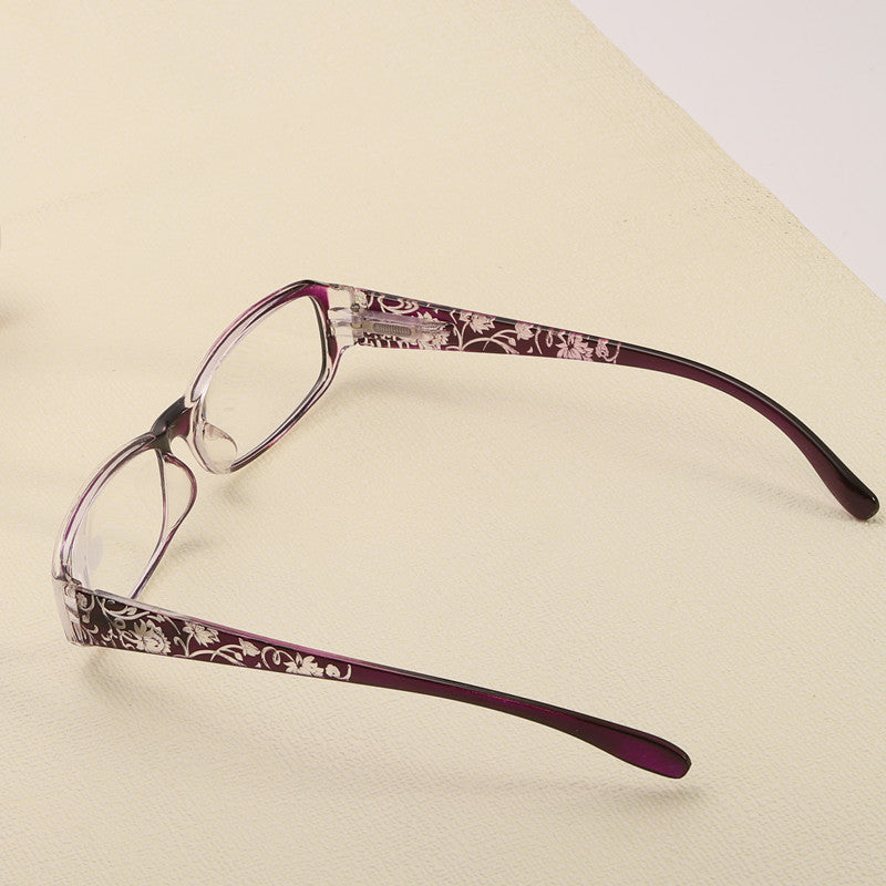 Spring hinge reading glasses