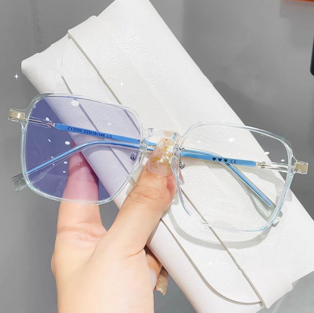 Photochromism multiple purposes reading glasses