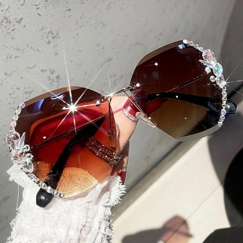 Venetian Round Gradient Pearl Sunglasses