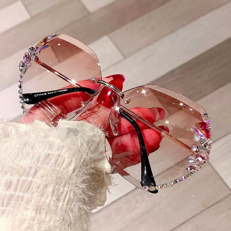 Venetian Round Gradient Pearl Sunglasses