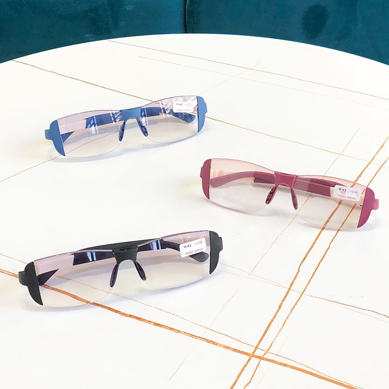 Anti-blu-ray anti-shatter reading glasses