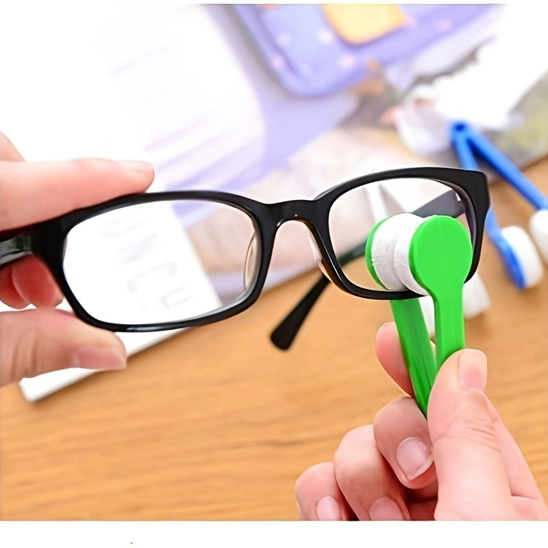 Microfiber glasses cleaner