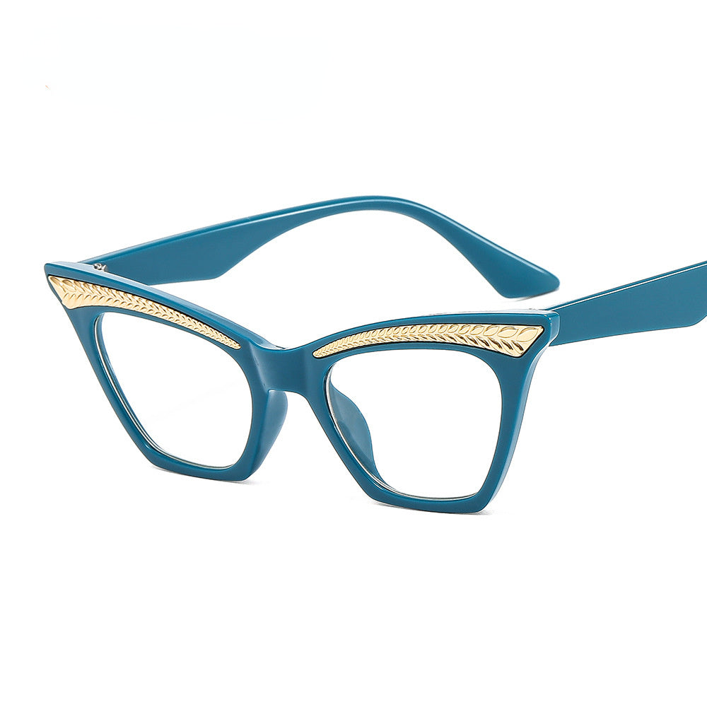 New cat's eye eyewear