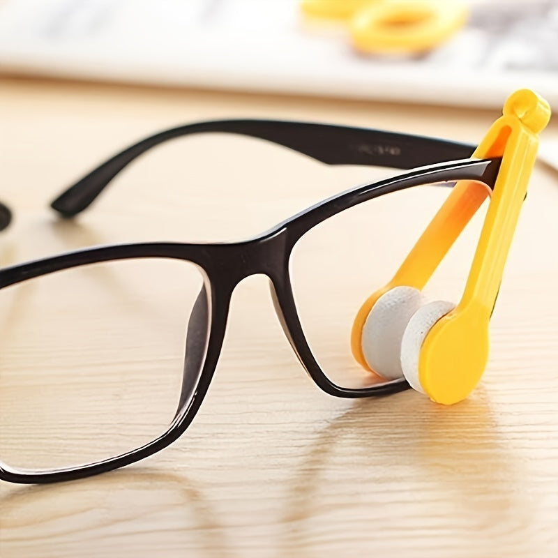 Microfiber glasses cleaner