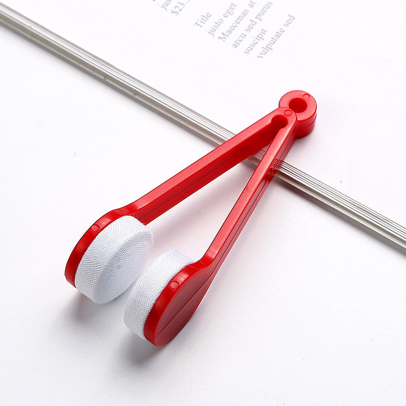 Microfiber glasses cleaner