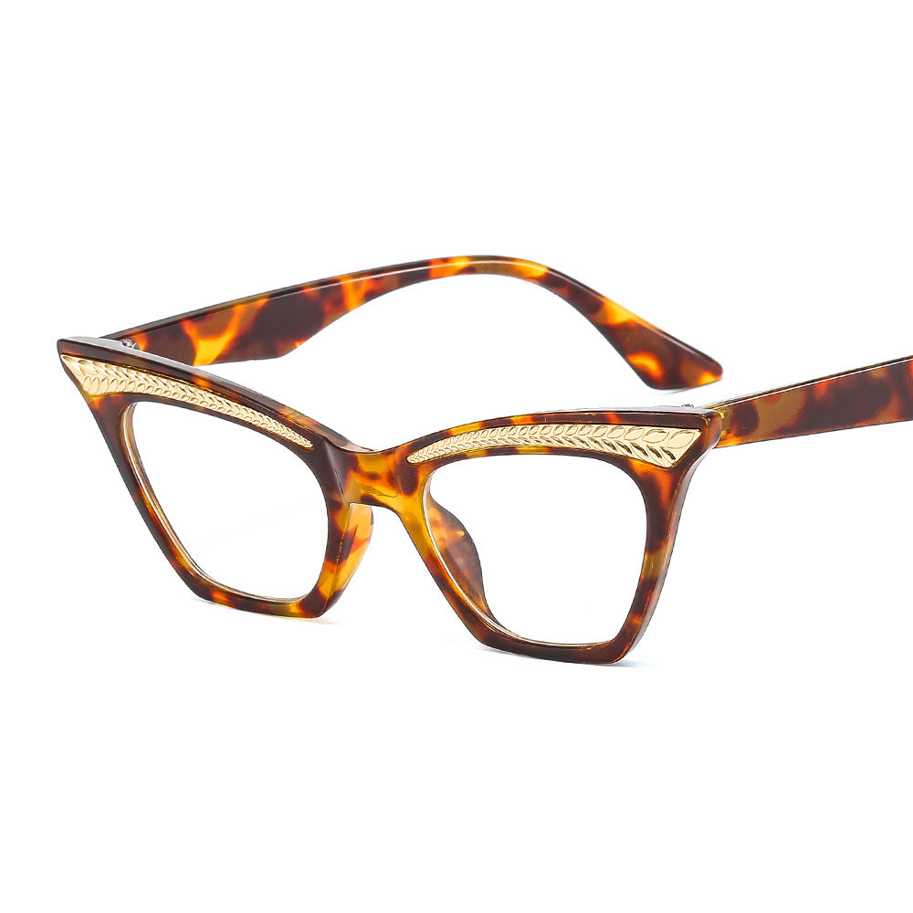 New cat's eye eyewear