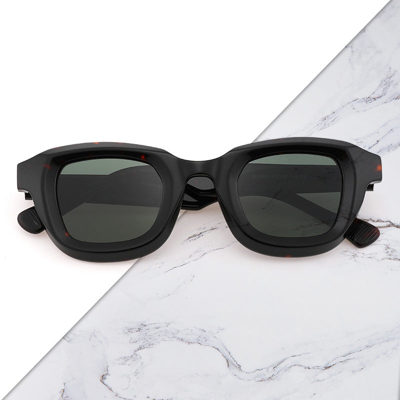 Square frame large frame sunglasses