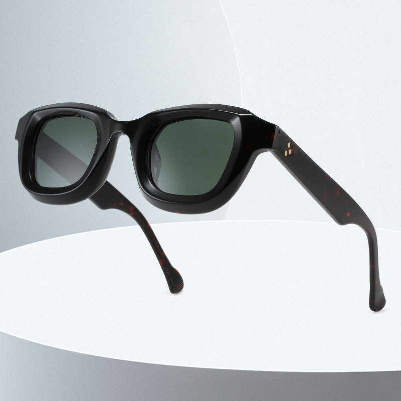 Square frame large frame sunglasses