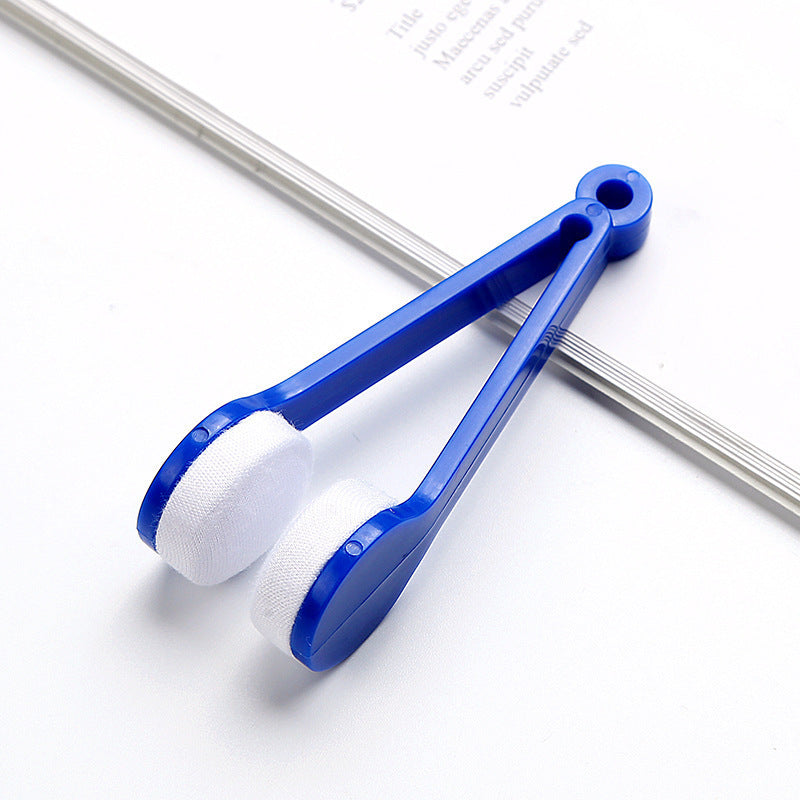 Microfiber glasses cleaner
