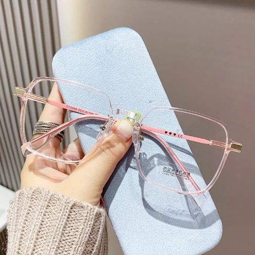 Photochromism multiple purposes reading glasses
