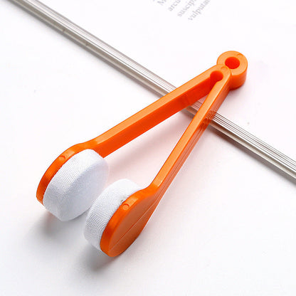 Microfiber glasses cleaner