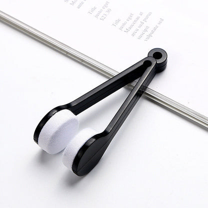 Microfiber glasses cleaner