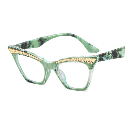 New cat's eye eyewear