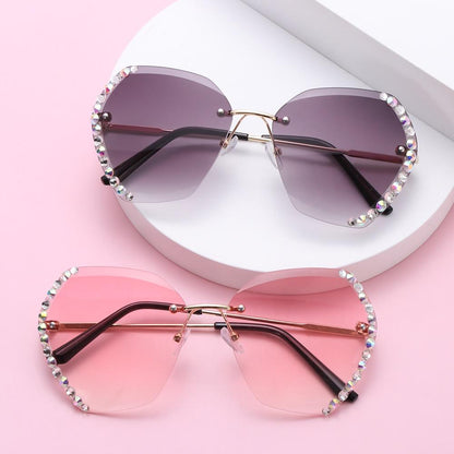 Retro Diamond Rimless Oversized Sun Glasses bee