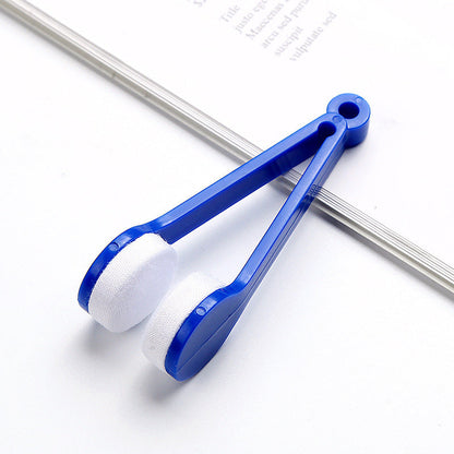 Microfiber glasses cleaner